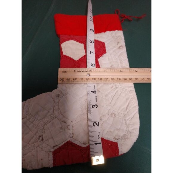 Vintage Handmade Quilted Christmas Stockings Red & White Hexagon Pattern - Picture 5 of 6